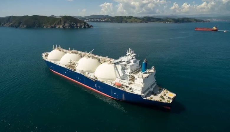 YPF descarta construir una planta terrestre de GNL en Río Negro