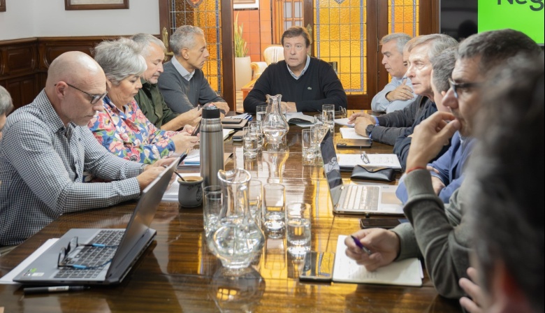 Weretilneck encabezó una nueva reunión de Gabinete: turismo, obras y seguridad en el centro de la agenda