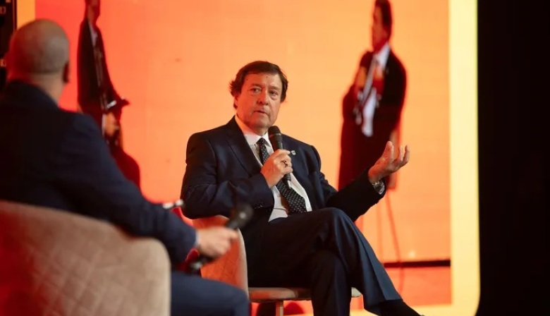 Weretilneck no descarta los proyectos de GNL en Río Negro: “No hay ninguna notificación de demora o inviabilidad”