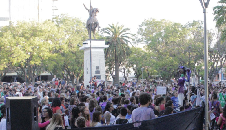 Movilizaciones de apoyo a Cristina Kirchner en Río Negro