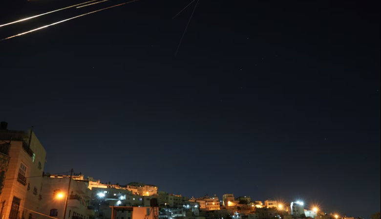 Israel bombardeó bases aéreas y la prisión política de Evin en Teherán en plena escalada con Irán