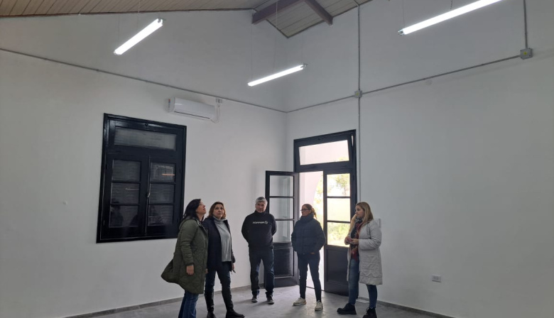 Avances concretos para reabrir la Escuela Primaria N°6 de Laguna Grande