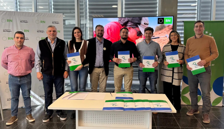 Porvincia y petroleras acuerdan proteger el patrimonio cultural y paleontológico