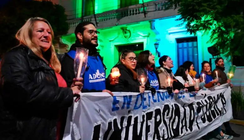 Viedma se suma a la Marcha Federal contra el veto a la Ley de Financiamiento Universitario