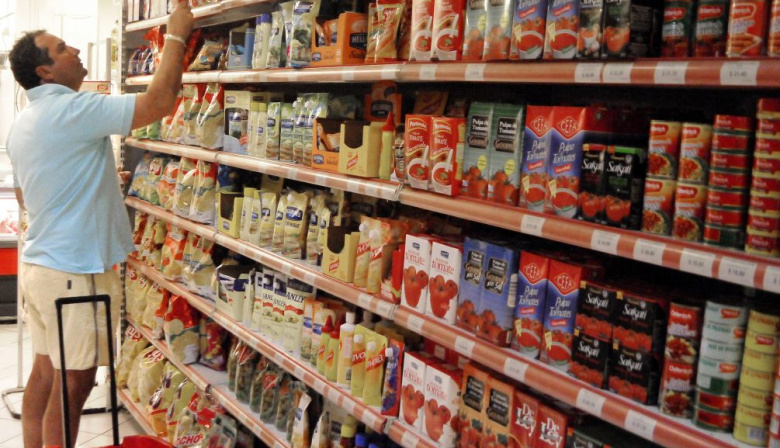 El Gobierno eliminó 71 regulaciones comerciales vinculadas a controles de precios