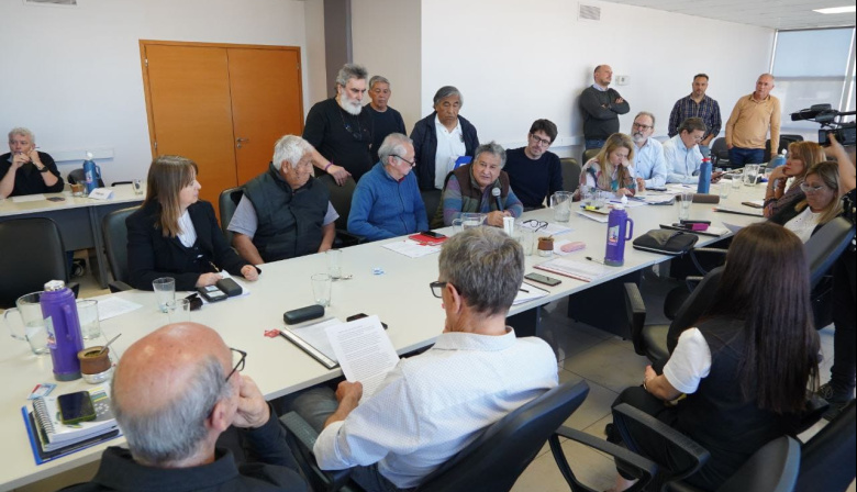 Inmigrantes rechazan proyecto de cobro de aranceles en salud y educación