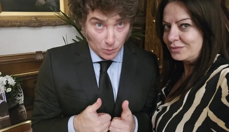 Milei prepara cambios en los planes sociales y la AUH