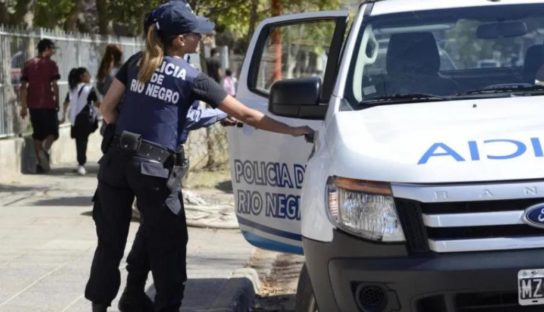 Detuvieron a dos jóvenes de Viedma por un robo en Pedro Luro y les secuestraron cocaína y marihuana