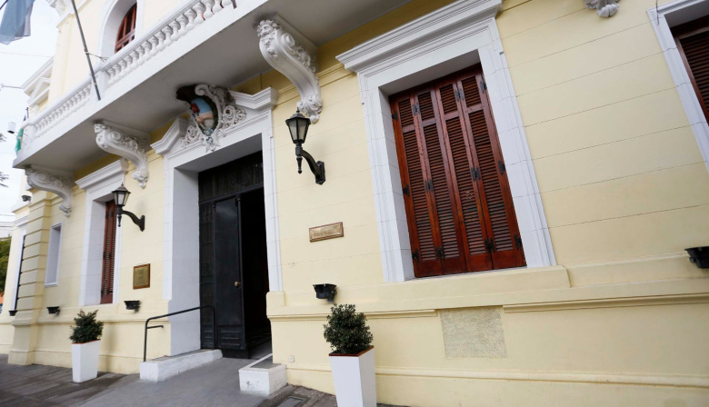 Río Negro, entre las siete provincias con mayor "densidad estatal"