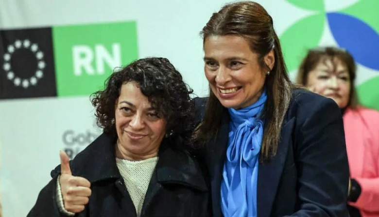 El Gobierno adjudicó $932 millones para cursos de inglés y crecen las críticas a Weretilneck por el uso de fondos públicos