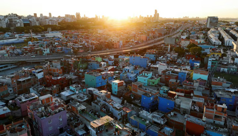 Crece la mora en Argentina por inflación, tarifas y pérdida de ingresos