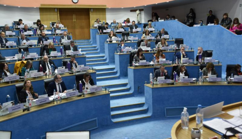 La legislatura aprobó la desregulación farmacéutica: receta electrónica, telefarmacia y debate por la propiedad