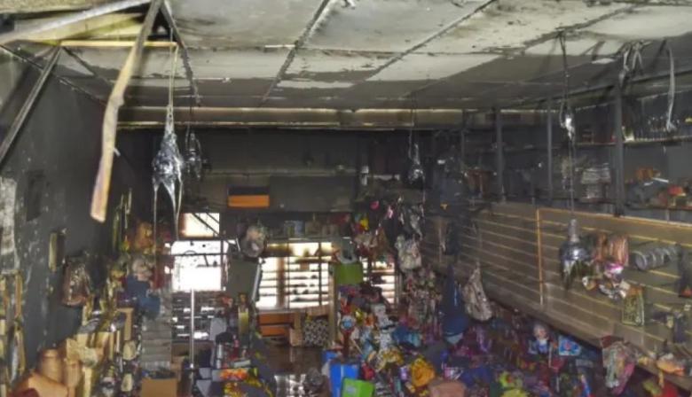 Incendio y saqueo en Patagones: destruyeron un histórico comercio y ocho familias quedaron sin trabajo