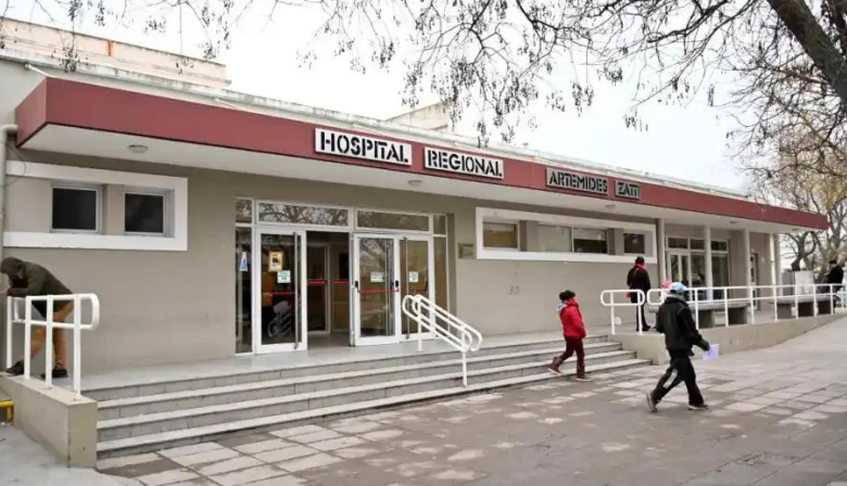 Una estudiante fue apuñalada a la salida de un colegio en Viedma