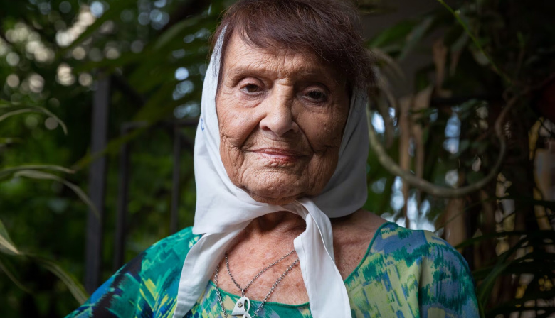 Murió Taty Almeida, presidenta de Madres de Plaza de Mayo y símbolo de la lucha contra la impunidad