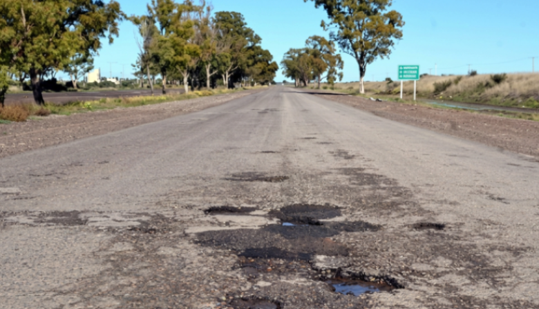 Millonaria inversión en Viedma: anunciaron la repavimentación del acceso al aeropuerto Castello
