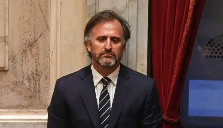 Crédito millonario y ley en debate: Benegas Lynch, en el centro de un nuevo conflicto político