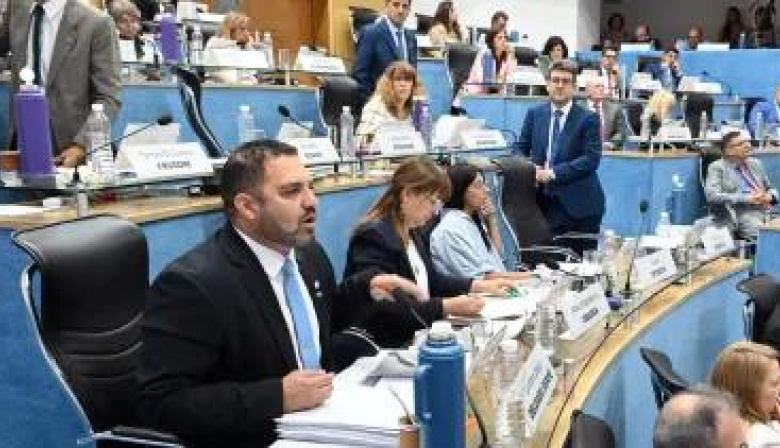 Tierras fiscales en Río Negro: el peronismo exige saber quiénes serán los beneficiarios de las obras financiadas por el BID