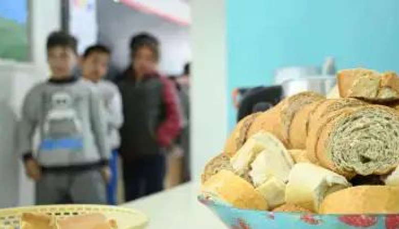 Viedma: UnTER denunció falta de pan en escuelas y estudiantes preparan sentadas