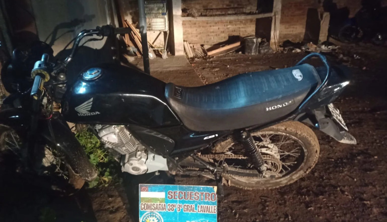 Cámaras, 911 y patrulleros: así fue el operativo que permitió recuperar una moto robad
