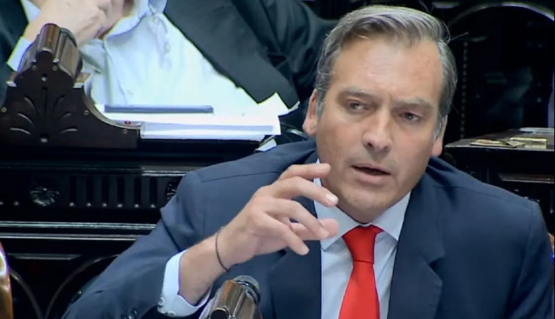 Soria propone cambiar el reparto del impuesto a los combustibles y destinar más fondos a Río Negro para las rutas
