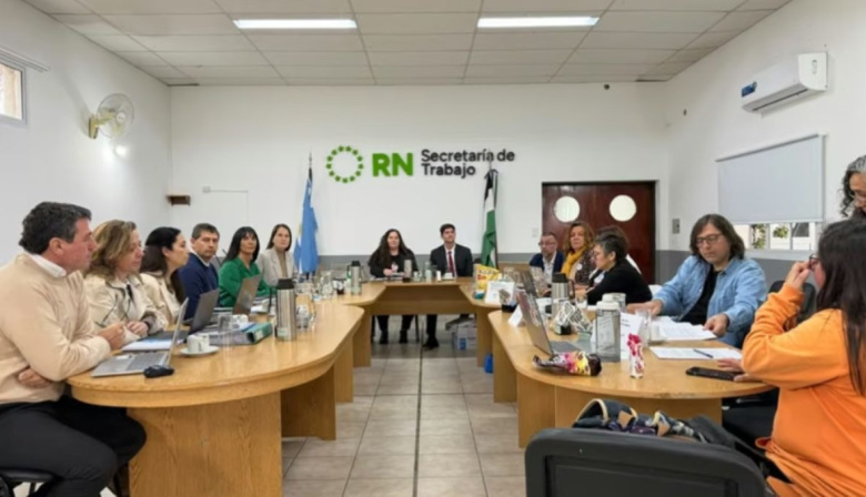 UnTER rechazó el aumento del 4,18% y definirá en asambleas cómo sigue el conflicto