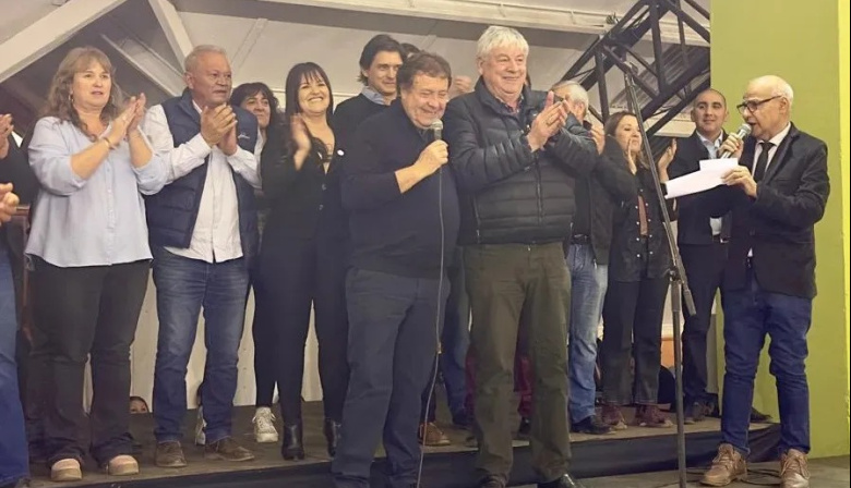 Cortes dijo que su candidato que reivindica a Videla lo hackearon y esas no son sus publicaciones
