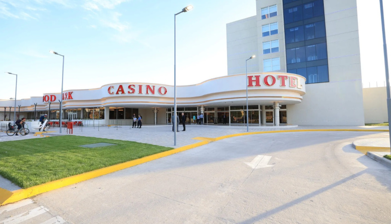 Fiesta en el casino, salarios en discusión: trabajadores apuntaron contra Crown