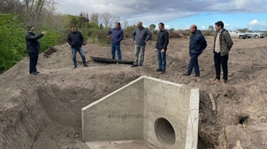 Avanzan los desagües pluviales en el parque industrial de Viedma