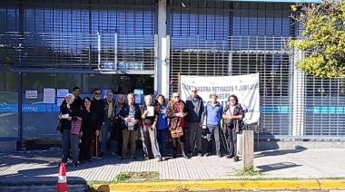 Jubilados también se manifestaron el miércoles en Viedma