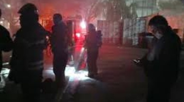 Grave incendio en un depósito del hospital Zatti
