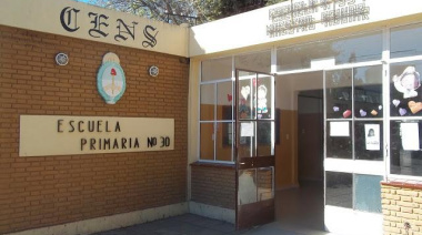 El gobierno aplicó descuentos a más del 40% de los docentes y excluyó al sector del bono de $40.000