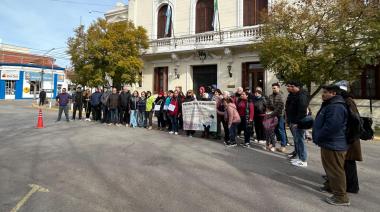Movilización en Viedma en rechazo al veto presidencial sobre discapacidad y jubilaciones