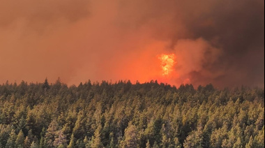 Nación destaca avances en el combate de incendios en Chubut, pero la Provincia advierte que el foco principal sigue activo