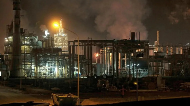 Ataques golpearon centros petroquímicos clave en el sudoeste de Irán y agravan la presión sobre su infraestructura energética