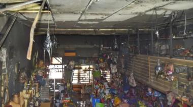 Incendio y saqueo en Patagones: destruyeron un histórico comercio y ocho familias quedaron sin trabajo