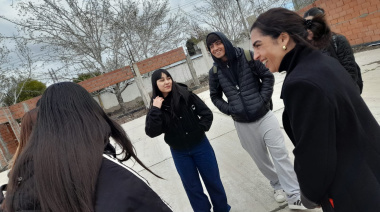 Viedma: estudiantes de las ESRN 141 y 154 reclaman por el SUM inconcluso hace más de tres años