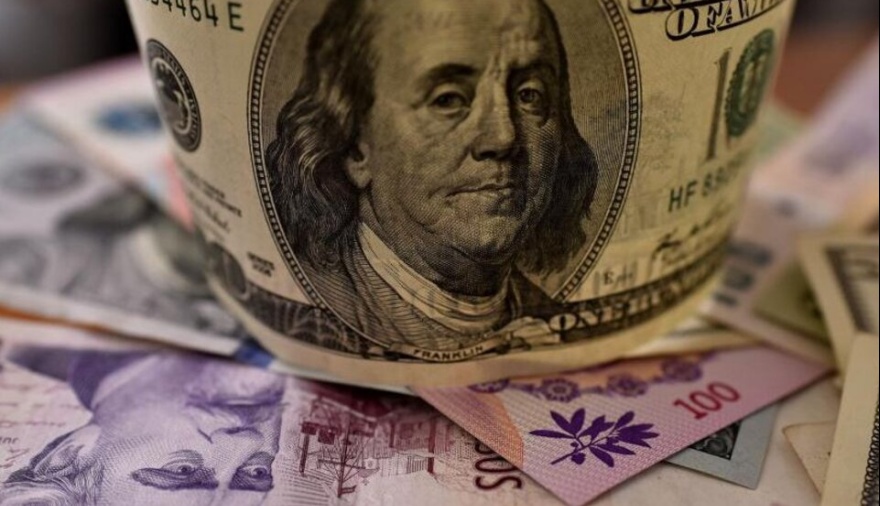 Récord: el dólar blue alcanza los $1500