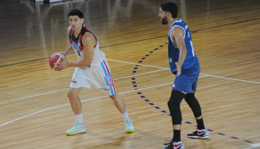 Deportivo Viedma venció como visitante a Racing