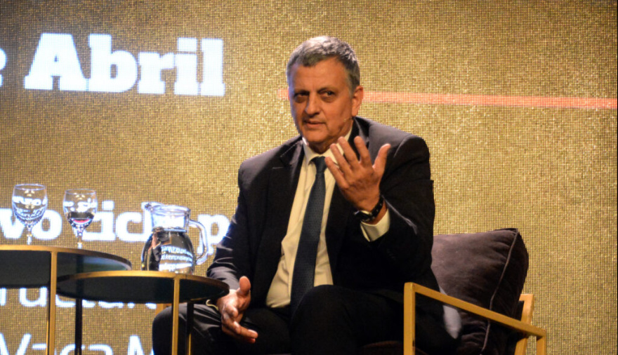 YPF mantiene su política de precios y no trasladará de inmediato la suba del petróleo al surtidor