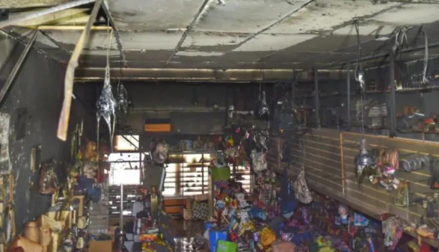 Incendio y saqueo en Patagones: destruyeron un histórico comercio y ocho familias quedaron sin trabajo