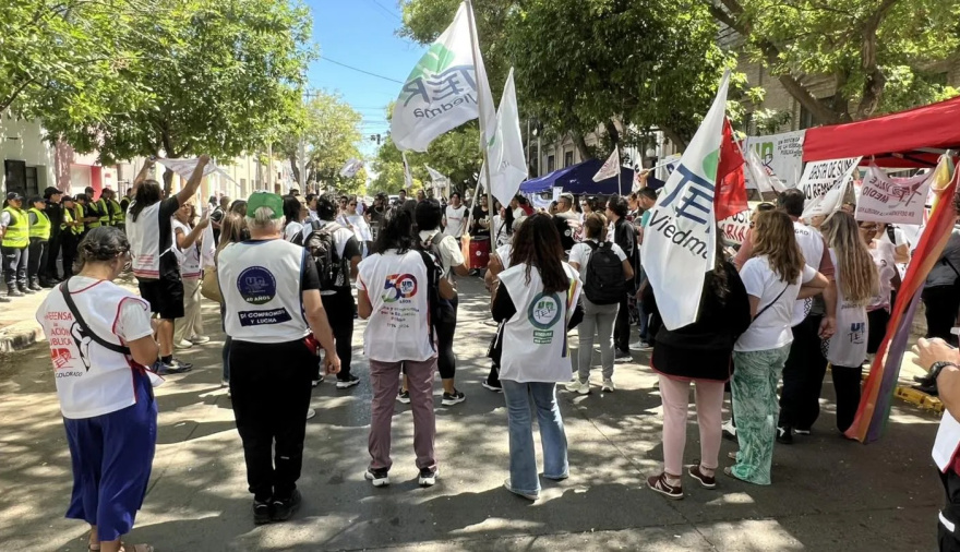 Paritarias en Río Negro: crece la presión gremial mientras el Gobierno todavía no convoca