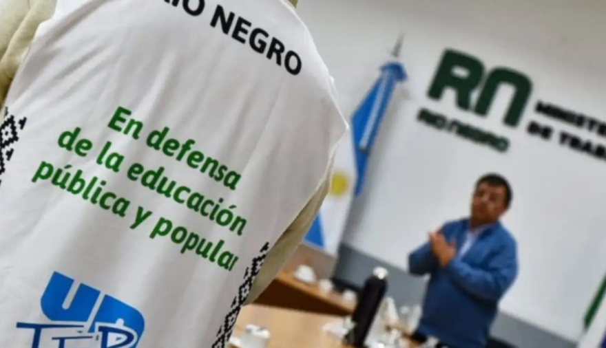 La UnTER vuelve a la negociación y exige salarios de $3 millones