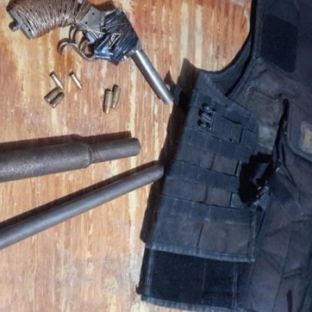 Incautaron armas y municiones en un allanamiento en el Barrio Guido