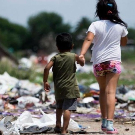 Según la UCA, la pobreza alcanza al 49,9% de los argentinos