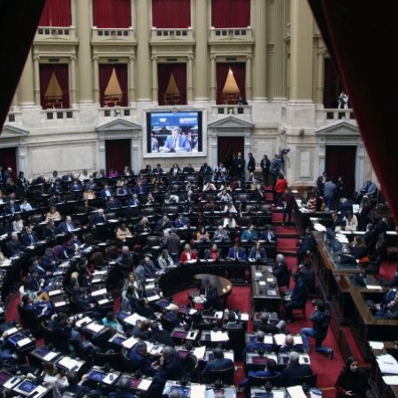 Diputados: la oposición aprobó una comisión investigadora por el caso $Libra y citó a Francos, Caputo y otros funcionarios