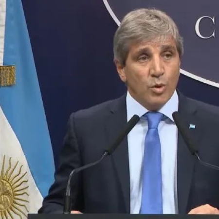 Caputo sigue hipotecando al país: colocó unos $9 billones con super tasas de hasta el 65% y no logró cubrir todos los vencimientos