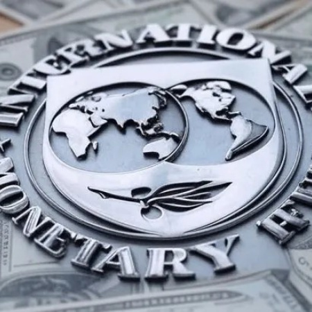 Dólar en alza, tensión en la city y auxilio del FMI: la Argentina recibe un nuevo desembolso de u$s2.000 millones