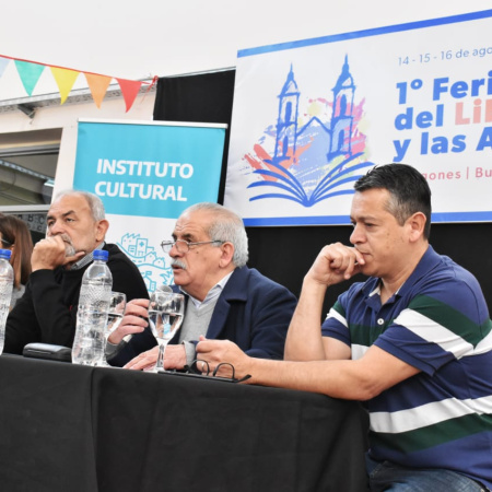 Marino inauguró la 1° Feria del Libro y las Artes en Patagones con una agenda cultural para toda la comunidad