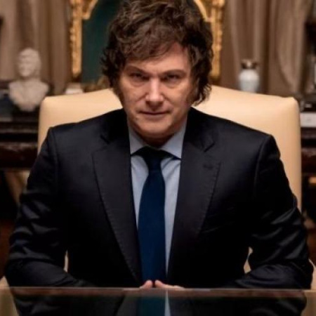 Financial Times advierte que Milei atraviesa “la mayor crisis” de su gestión